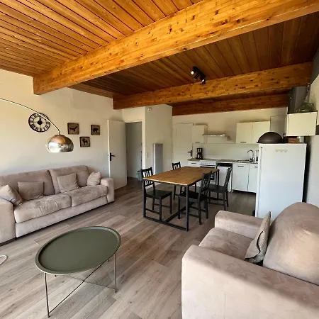 公寓 Location Avec Jardin